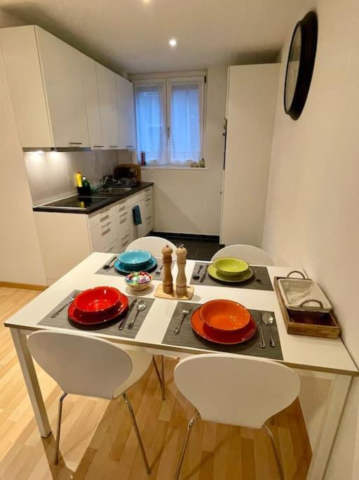 Gemuetliche Wohnung An Bester Lage Im Kreis 4 Zurich Exterior photo